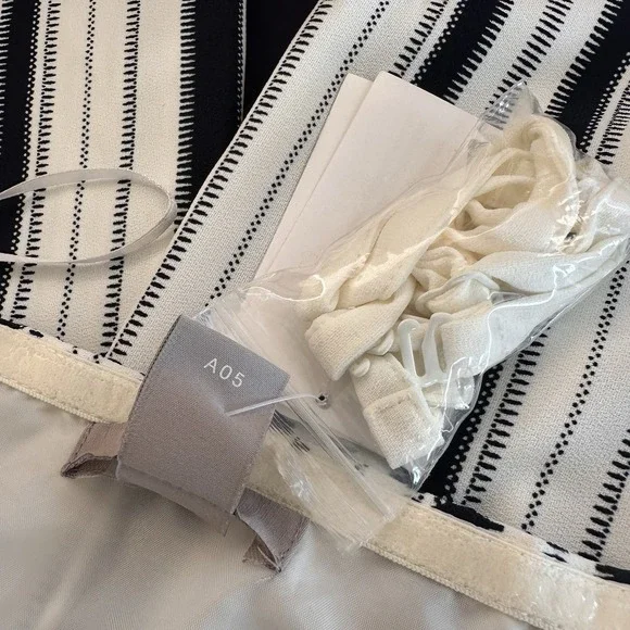 NWT H&M Chic Strapless Jumper Size 0 Wide Leg Crop Black White Striped Belted - Picture 9 of 9